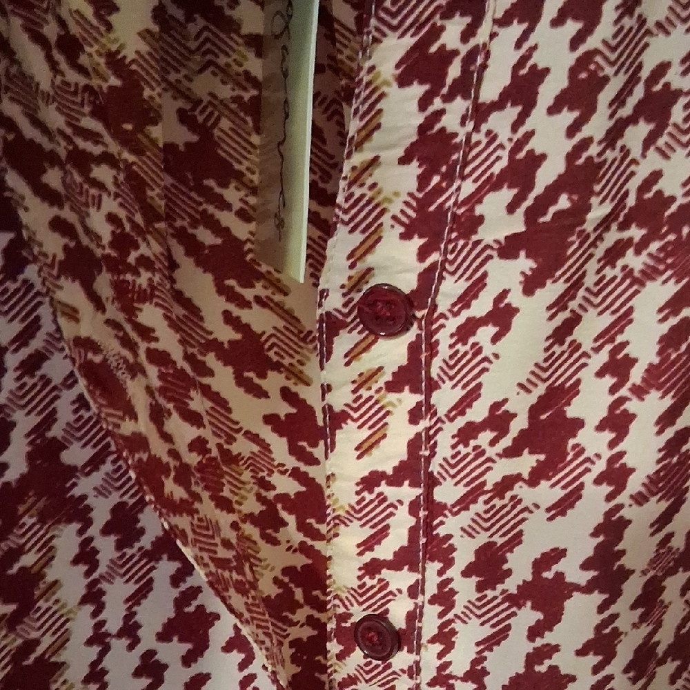 Women's Red Patterned Top - Picture 7 of 16